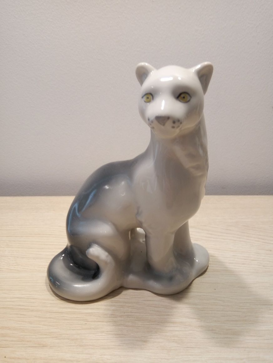 Figurka porcelanowa puma kot