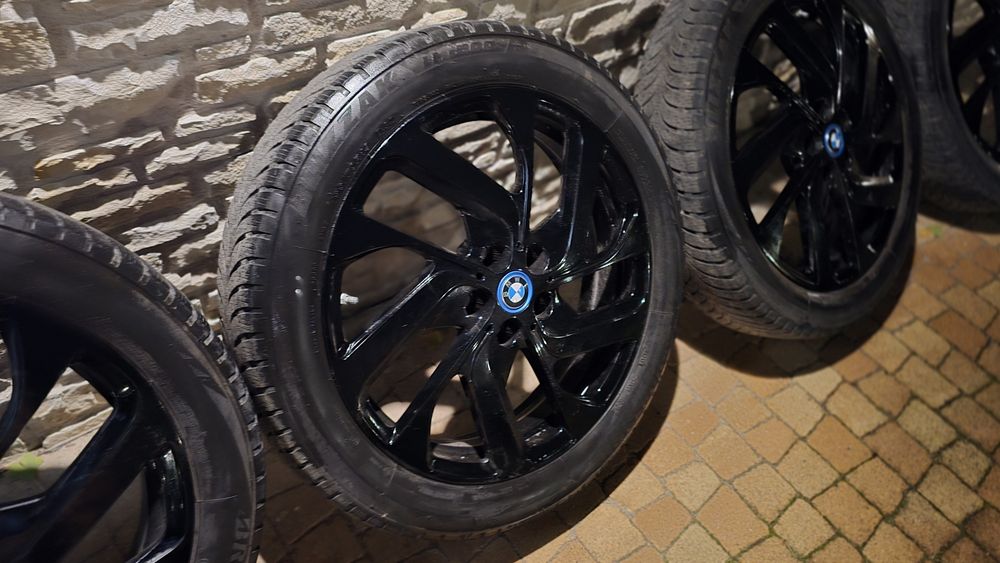 Komplet kół zimowych i3 BMW 19” – felgi oryginalne + Bridgestone + TPM