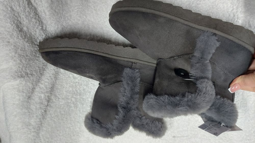 Такі мякі жіночі ботинки 40 р