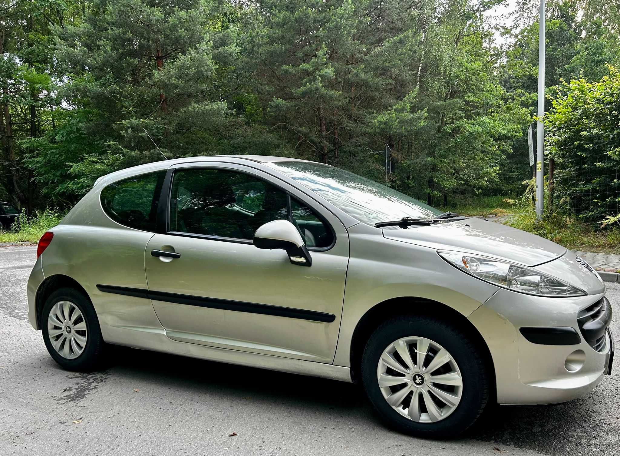 Peugeout 207 1.4 benzyna 2006