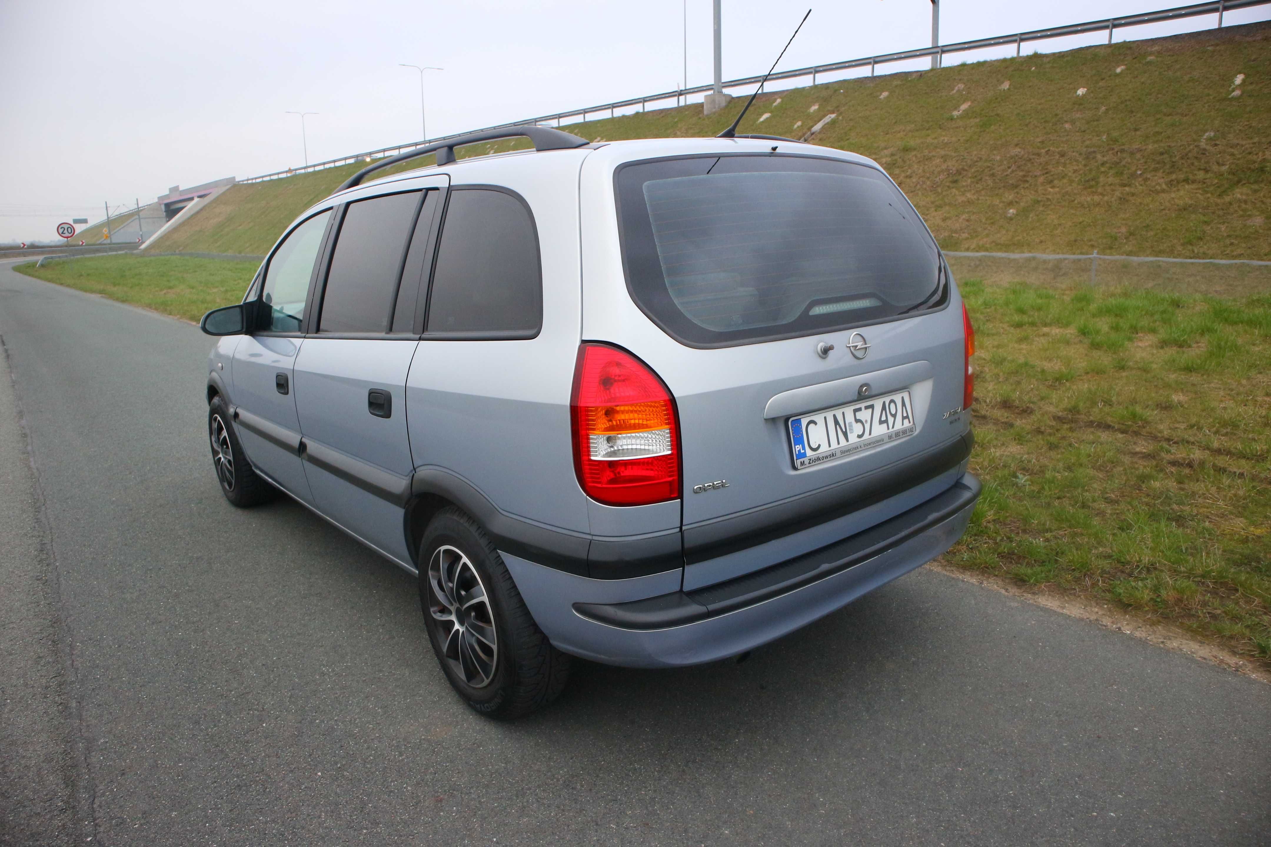 Opel Zafira Zarejestrowana 7 osób Benzyna