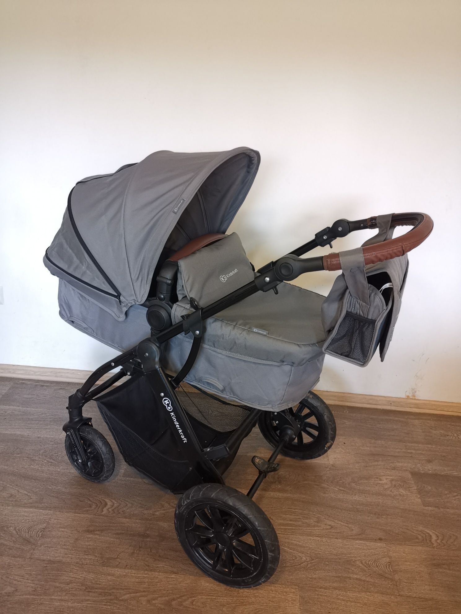 Wózek 3w1 Kinderkraft moov + fotelik Maxi Cosi Cabriofix