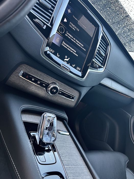 Volvo XC90 2021 2.0 AT (250 к.с.) MHEV AWD • Ultimate Bright