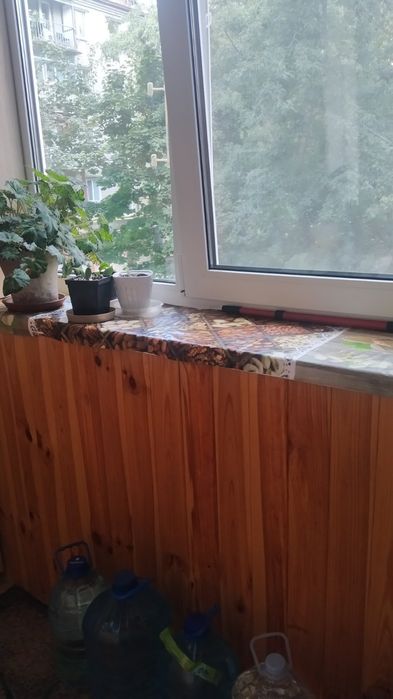 Продается 2-х комнатная Голосеевский район метро Голосеевская