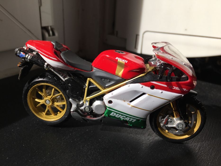 Motas Desportivas, Réplica em miniatura
