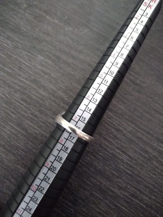 Srebrny pierścionek