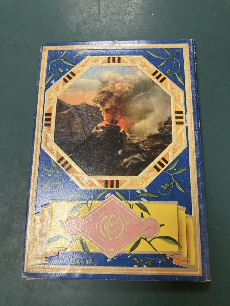 Livros com 32 fotografias, de Nápoles e de Pompeia