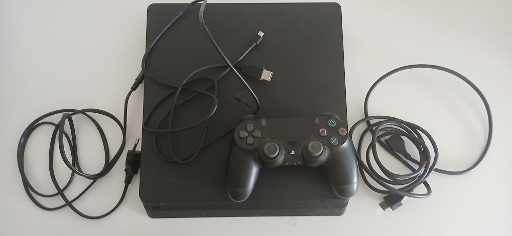 Ps4 com oito jogos