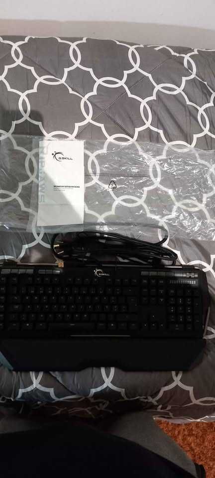 Teclado Gaming G.Skill Ripjaws KM780  Cherry MX Red