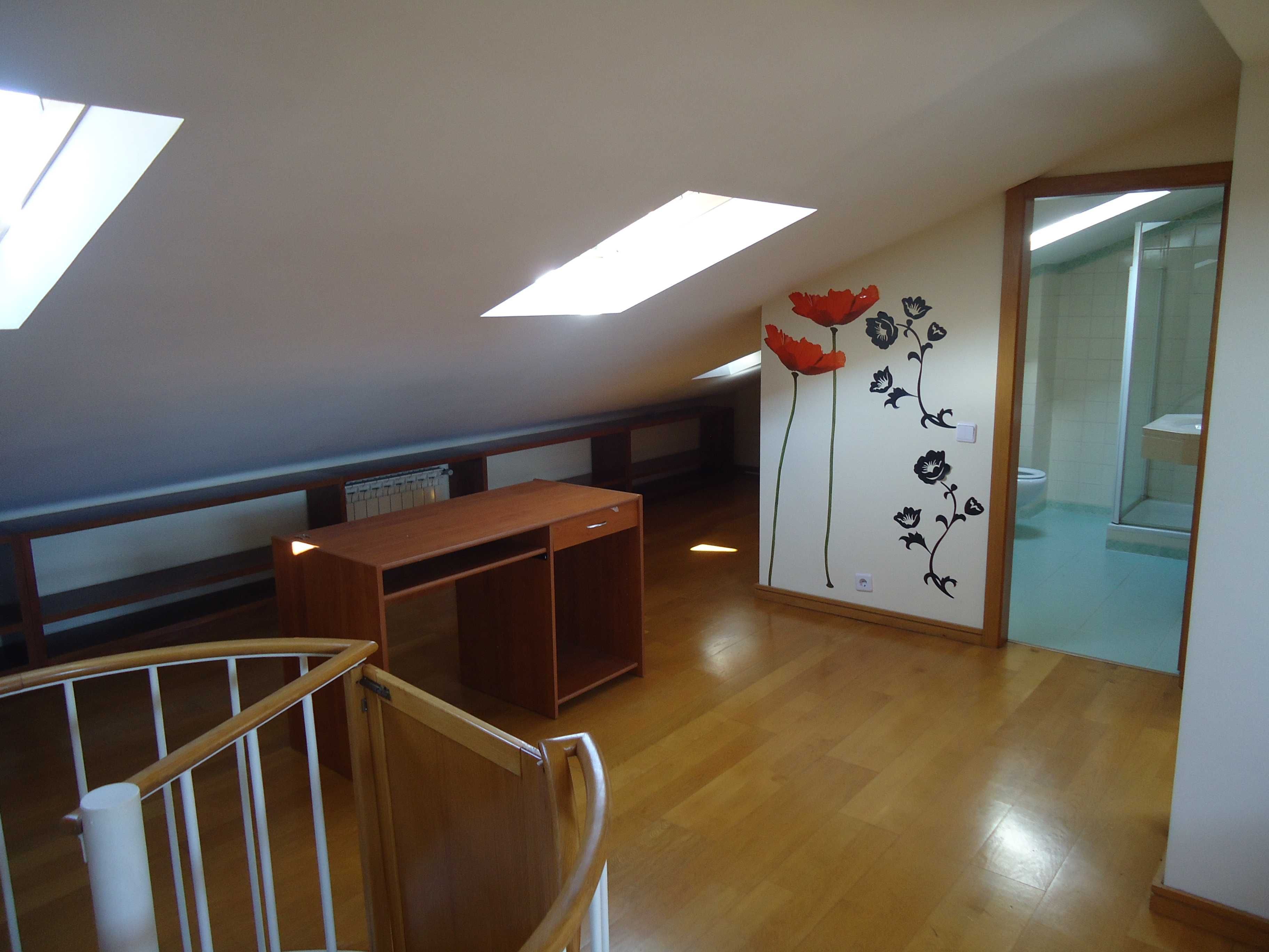 Quarto no Vale das Flores