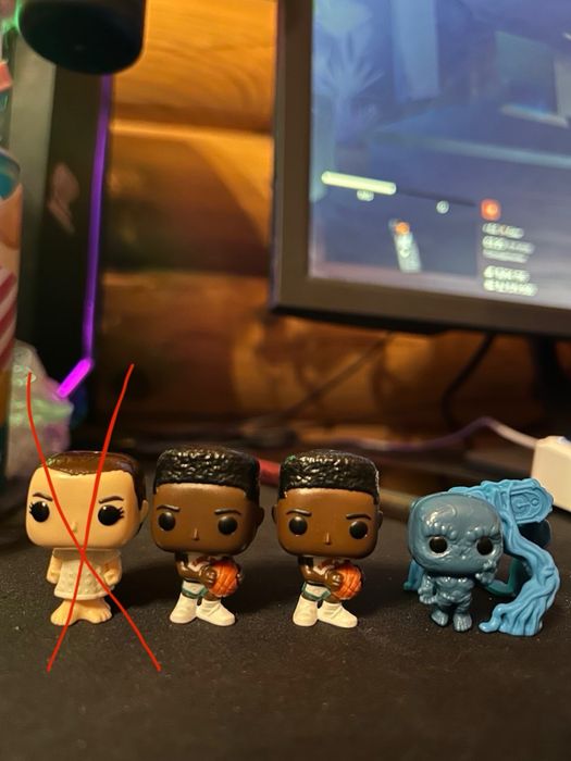 Обміняю фігурки kinder stranger things /кіндер дивні дива