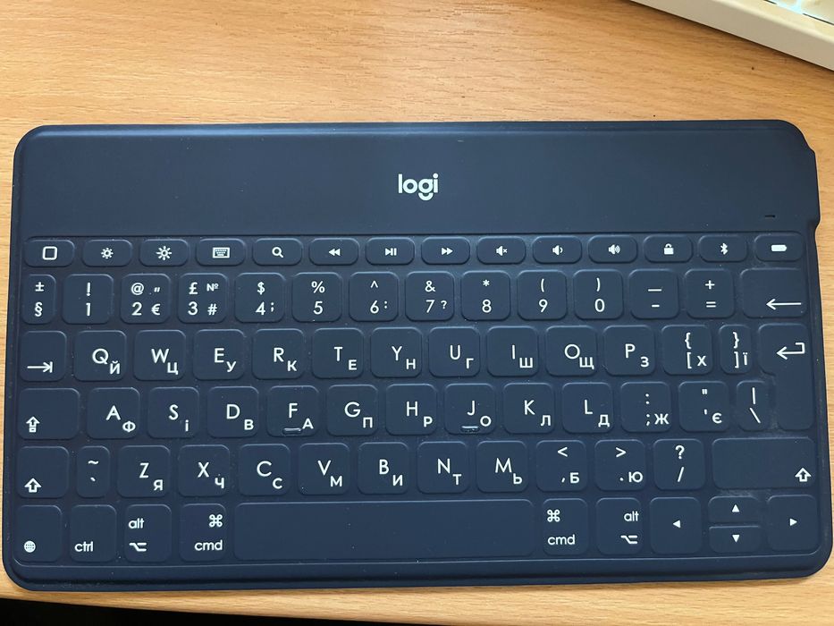 Портативна bluetooth клавіатура Logitech Keys-To-Go оригінал