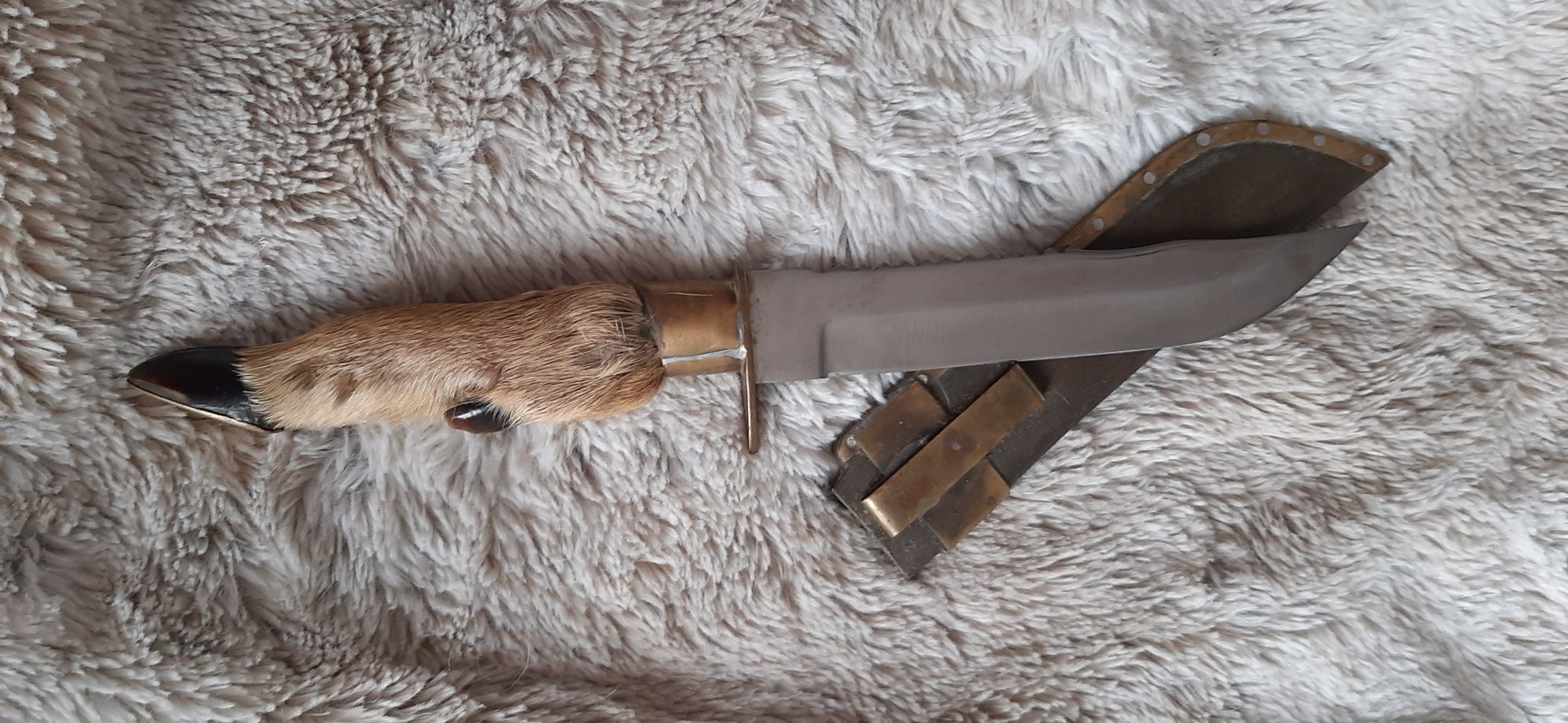 Продам коллекционный охотничий нож