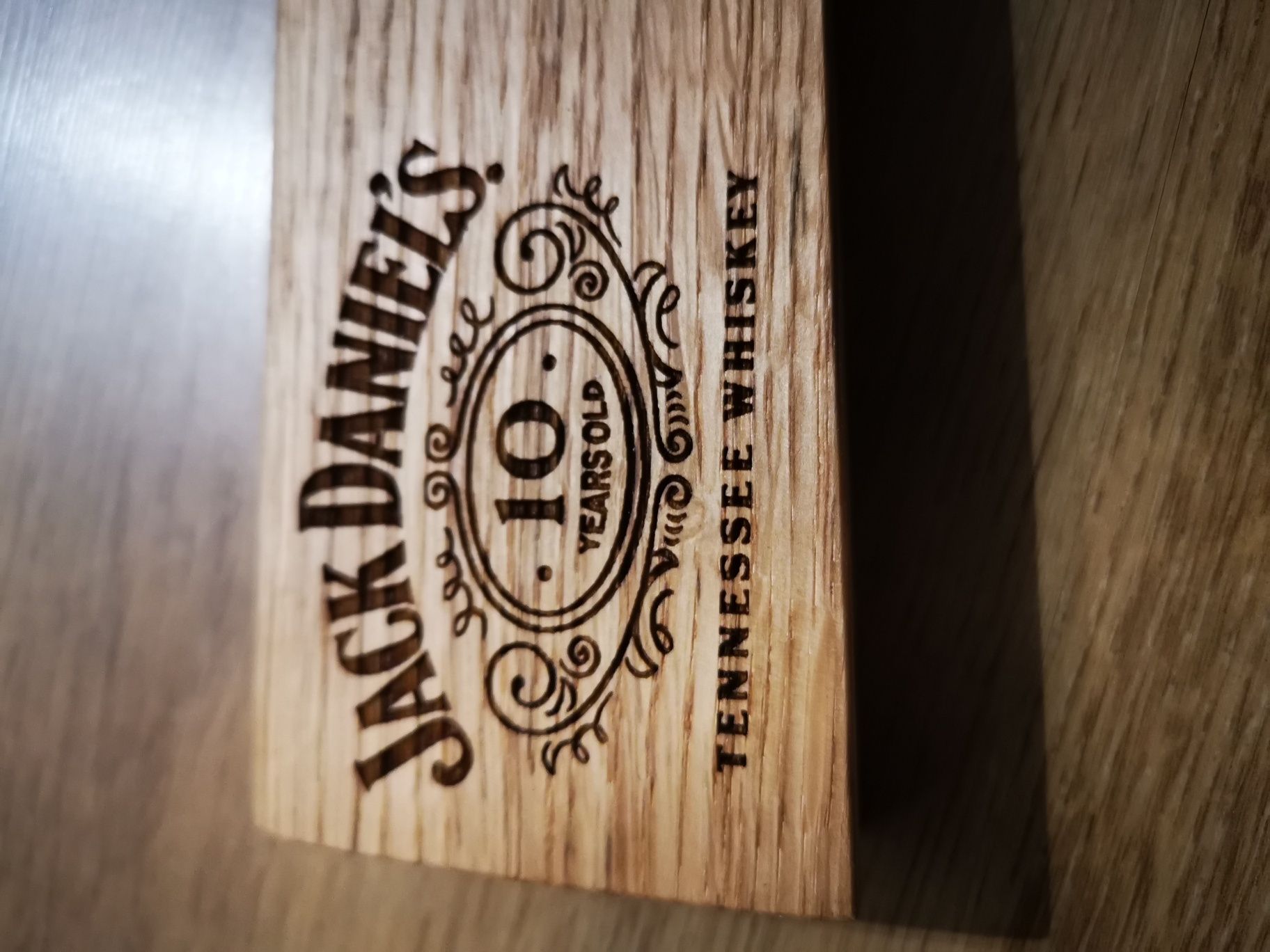 Dębowa listwa jack daniels