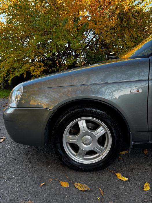 Lada Priora 2011 2170 люкс комплектация