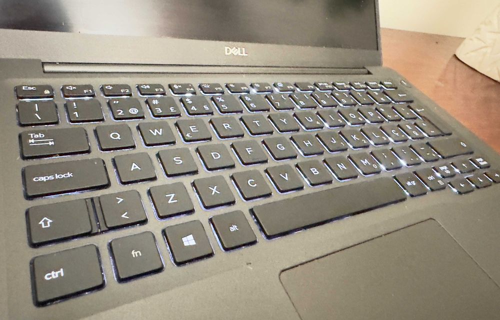 Dell 7400 14"FullHD/i5-8365u Quad Core/16Gb Ram/Ssd 256Gb/Bateria 4H