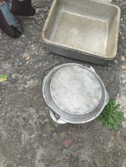Продам каструлю та лоток алюміневий