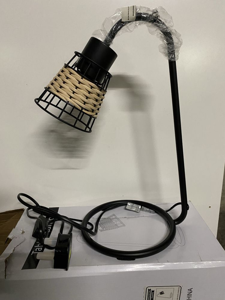 Lampa stołowa ręcznie zrobiona