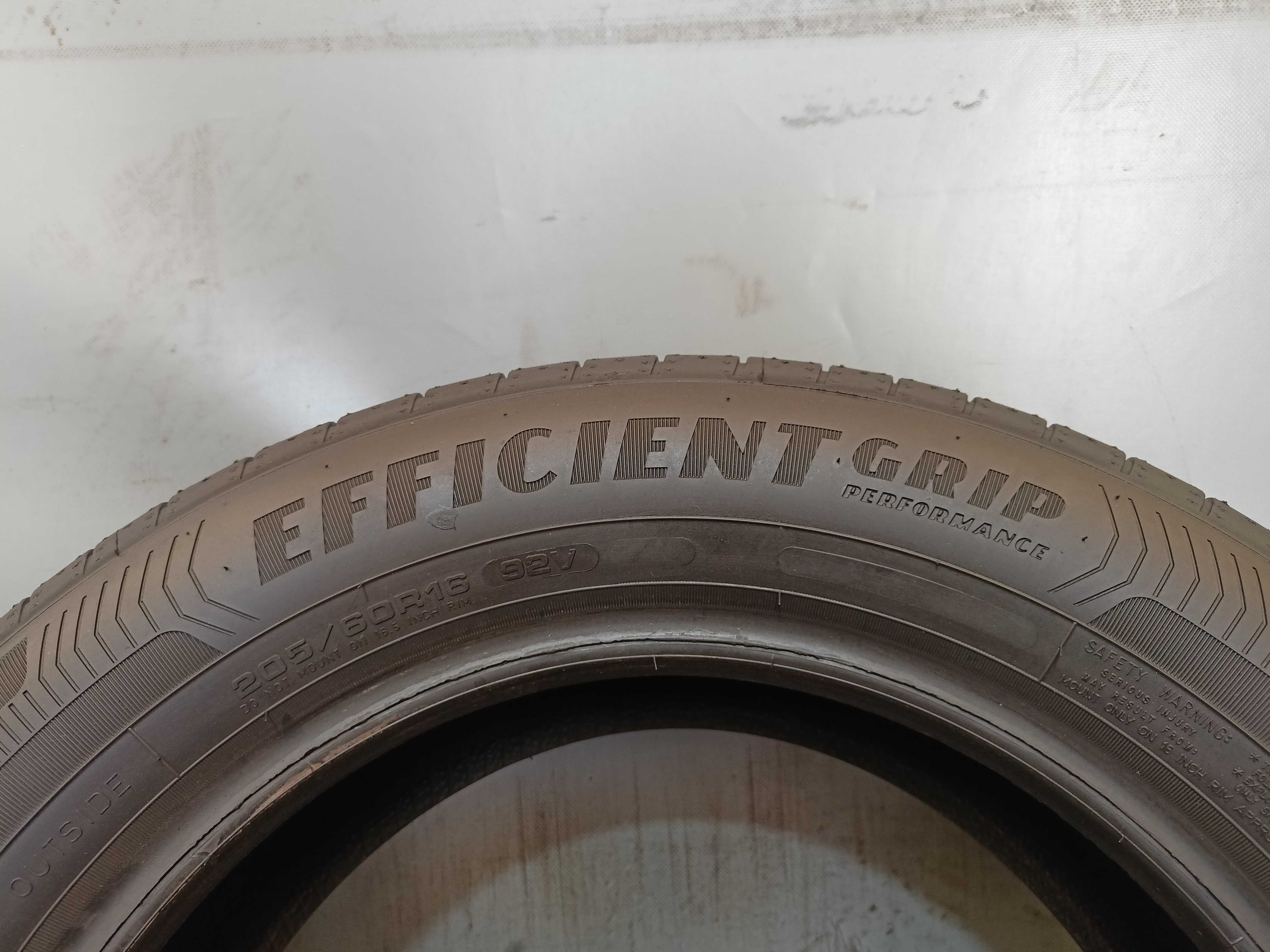 GoodYear Efficient Grip 205/60/16 22r. 92V NOWE (99)