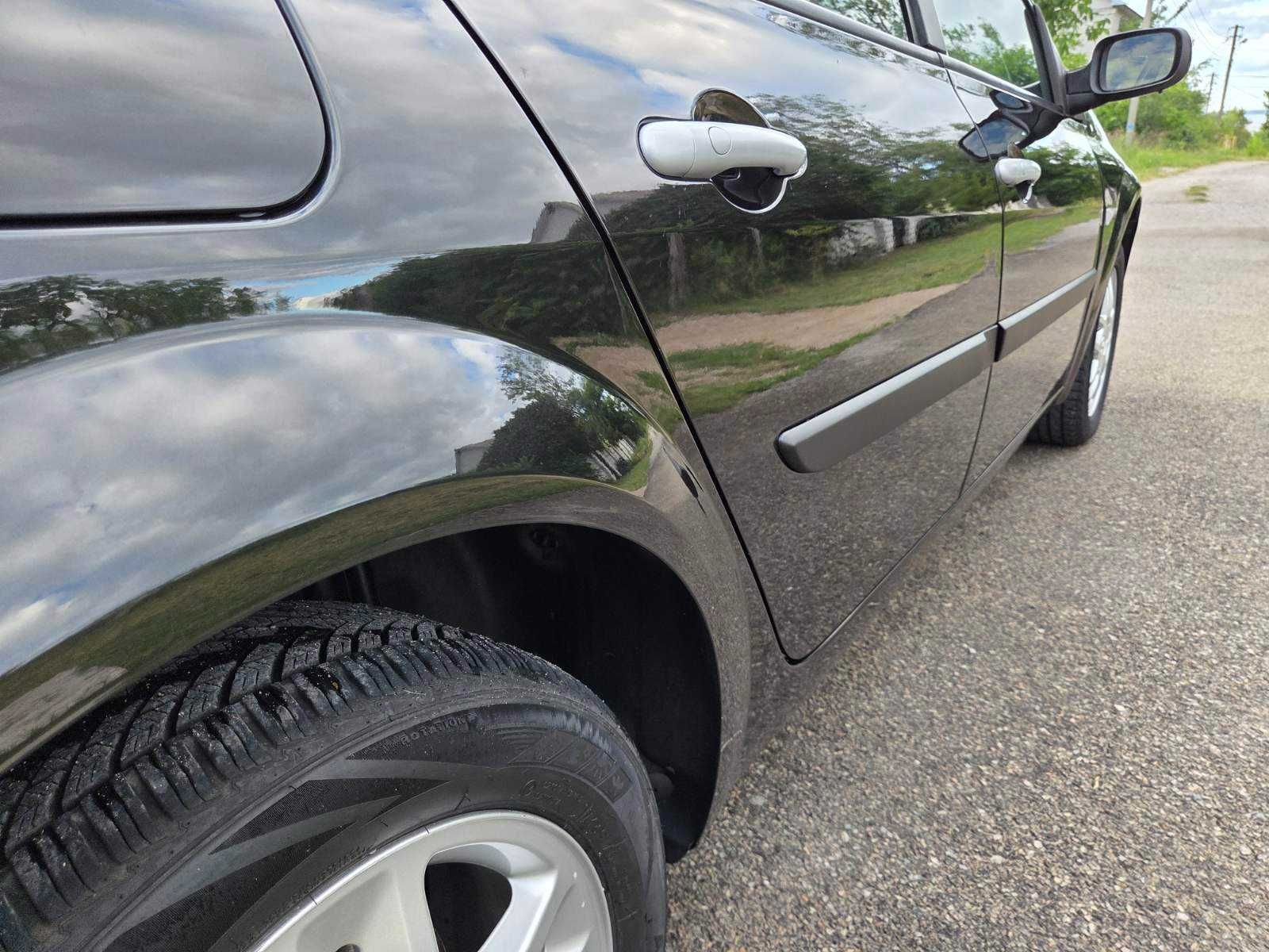 В Ідеальному стані Renault Megane. Не  битий, не фарбований.