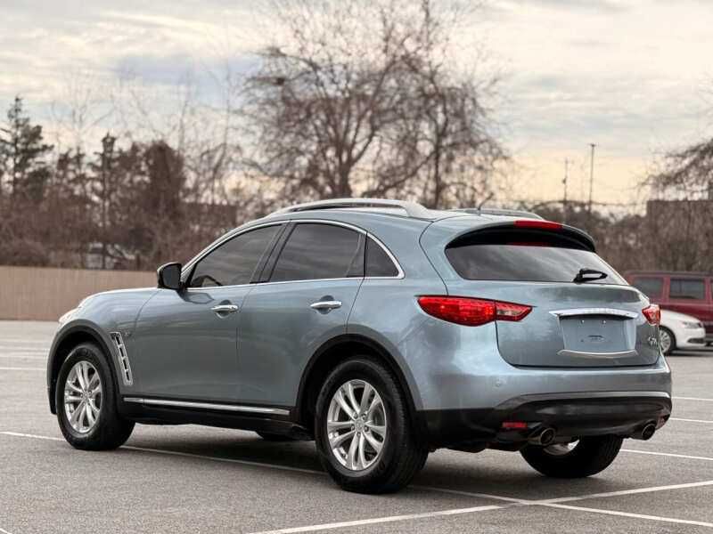 2017 Infiniti QX70