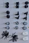 Brincos com bonecos/desenhos hallowen