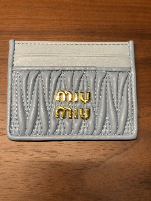 Carteira Miu Miu nova azul