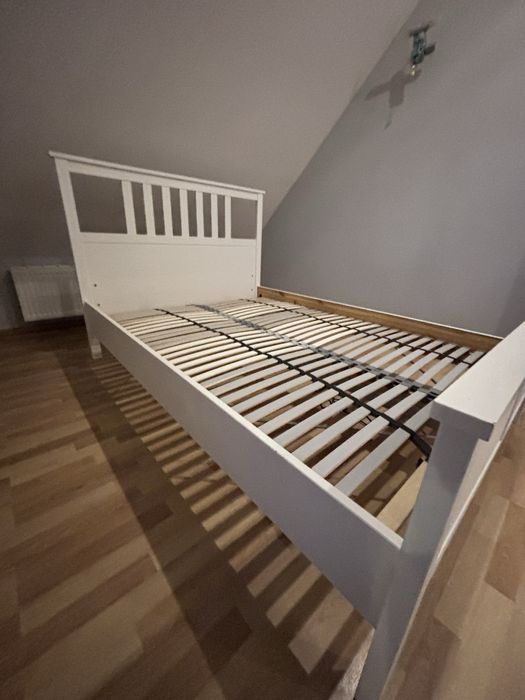 Łózko białe ikea