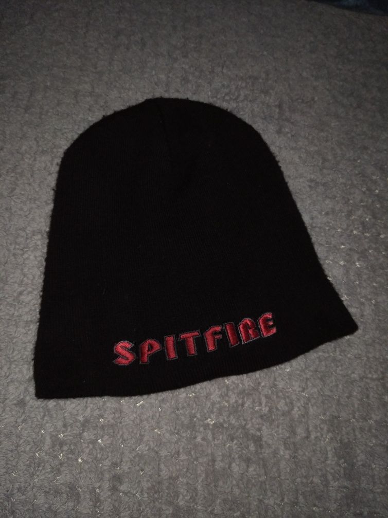 Шапка Spitfire 10/10
