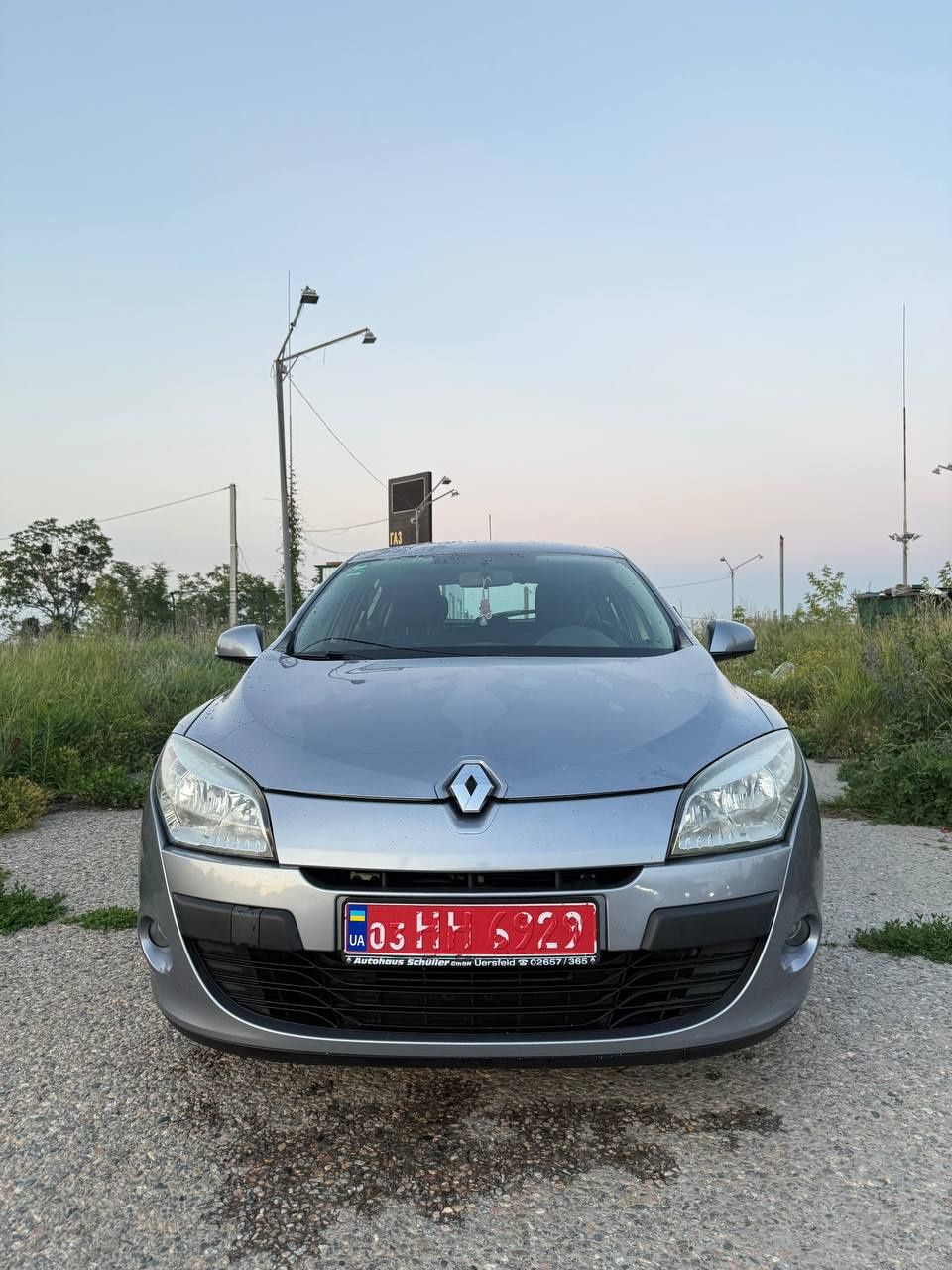 Продам Renault Megane III  1.6. бензин