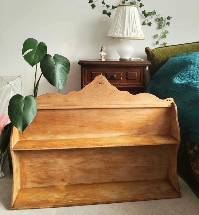 Szafka wisząca na figurki półka kuchenna vintage retro