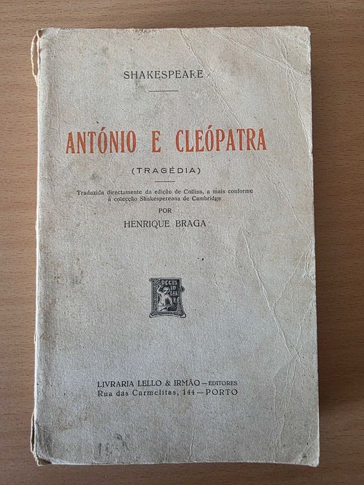 2 livros "Tito Andronico" e "António e Cleópatra" de Shakespeare