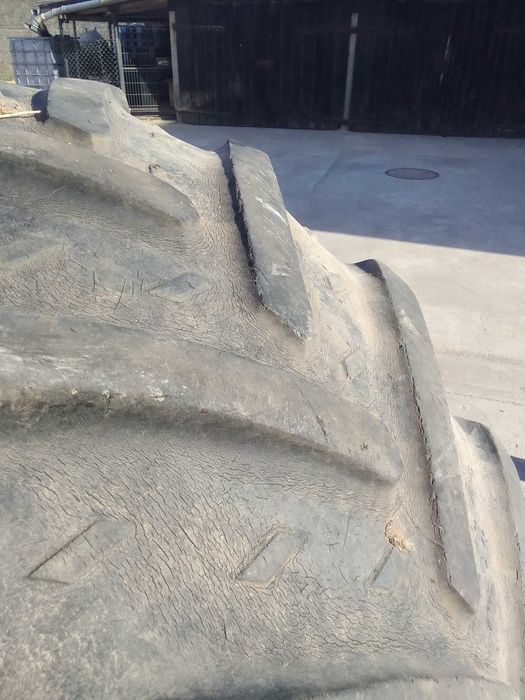 Sprzedam opony do ursusa c 385