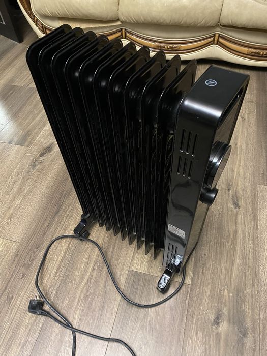 Радіатор масляний Kumtel KUM-1230S Black