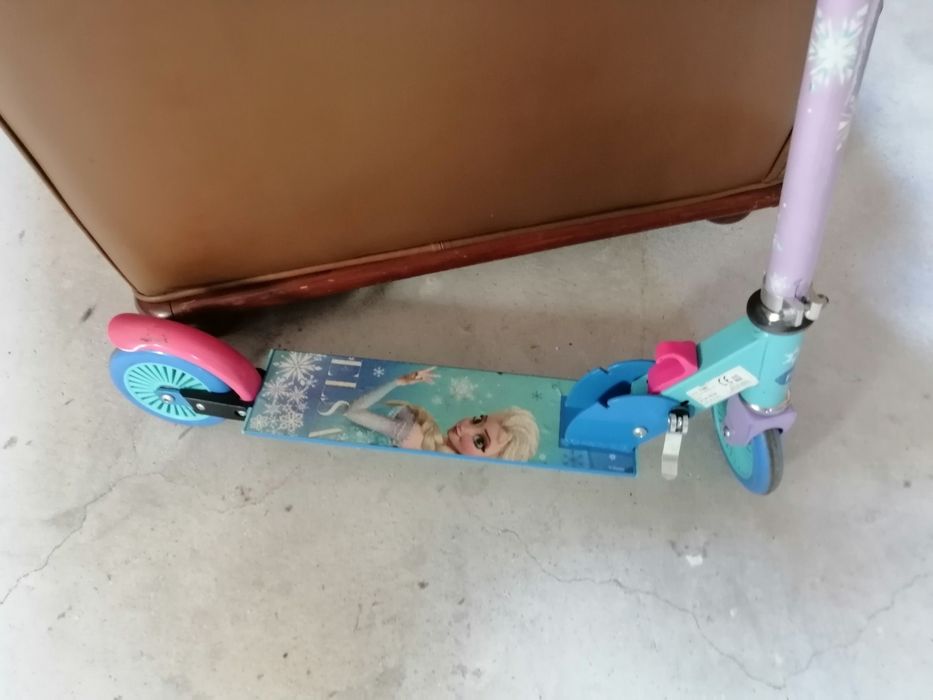 Trotinete Frozen criança
