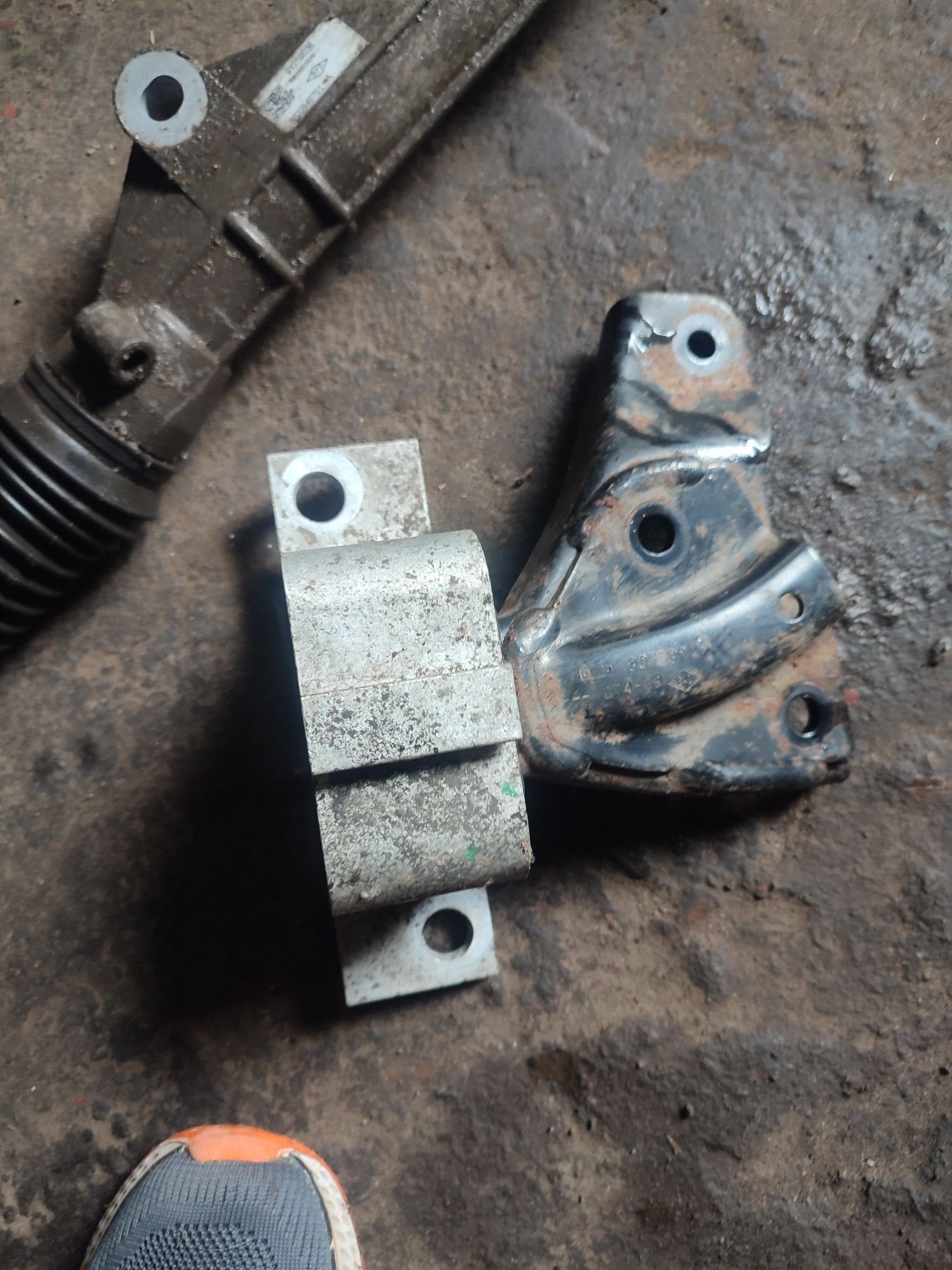 Рулевая рейка chery amulet 2007-2008 год renault дача sandero 2009 год