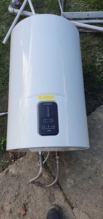 Elektryczny podgrzewacz wody bojler Ariston Lydos