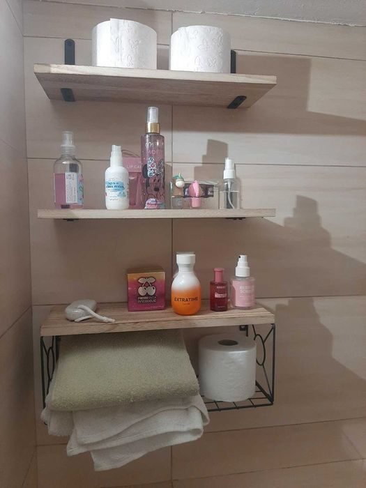 Zestaw 3 jasne półki łazienkowe do kuchni salonu komplet z koszykiem