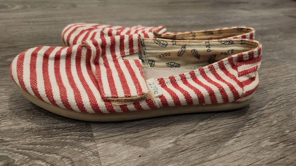 Alpercatas para criança. Marca PAEZ