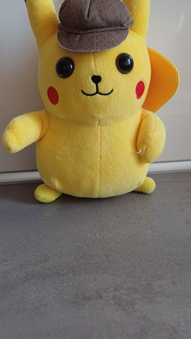 Pluszowy Pikaczu  detektyw ok.28cm