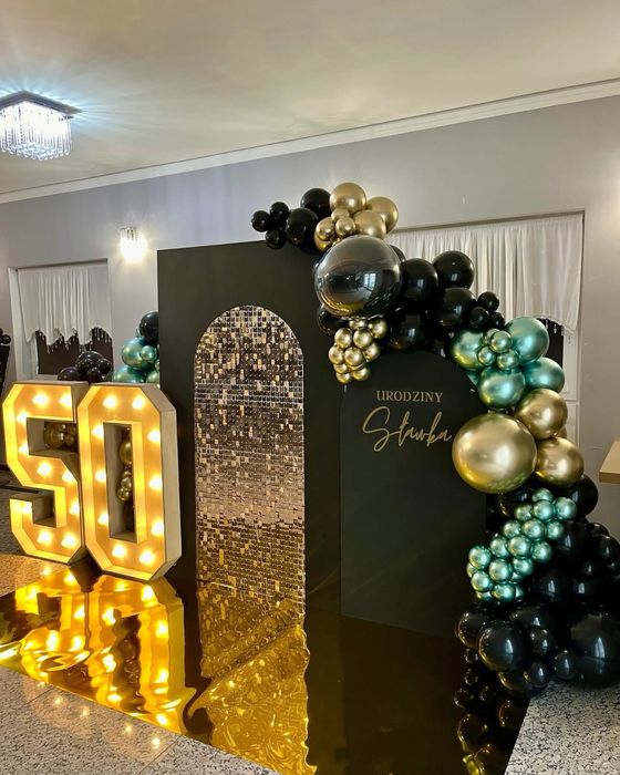 Ścianka dekoracyjna/Ścianka balonowa/Wystrój sali/Kwiaty/Ścianki zdj