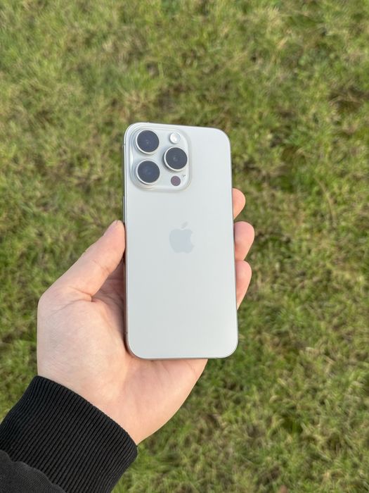 Telefon iPhone 15 Pro 128GB 89% Bateria Apple Srebrny