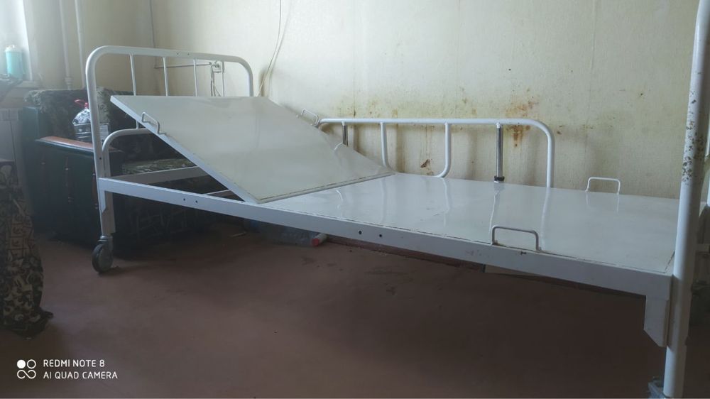 Кровать, Металева