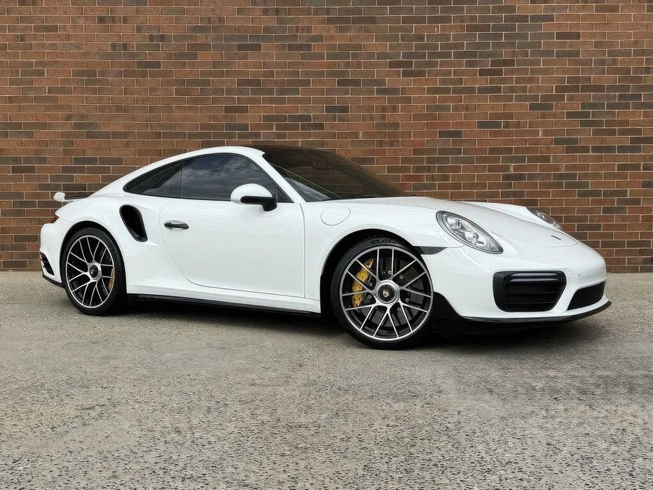 Porsche 911 Turbo S Coupe      2019