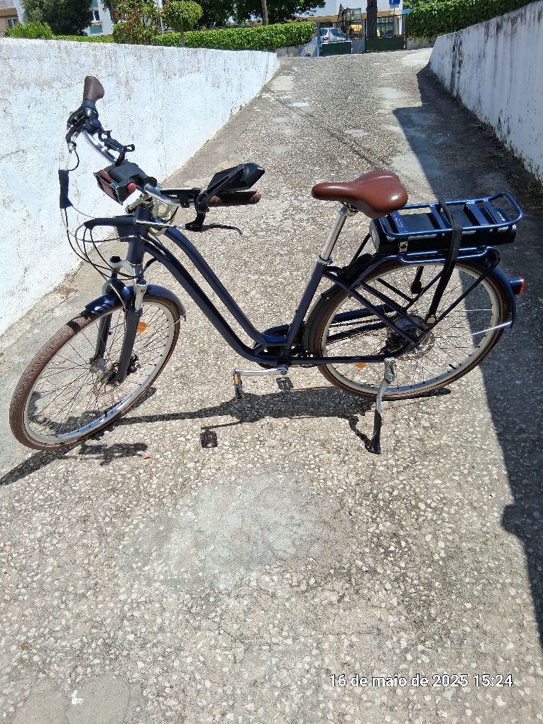 Bicicleta electrica de cidade quadro baixo