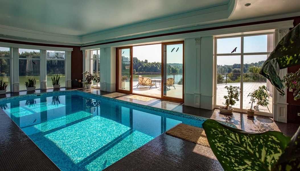 Дом 800 кв. VIP уровня. На берегу озера. Бассейн, джакузи, генератор