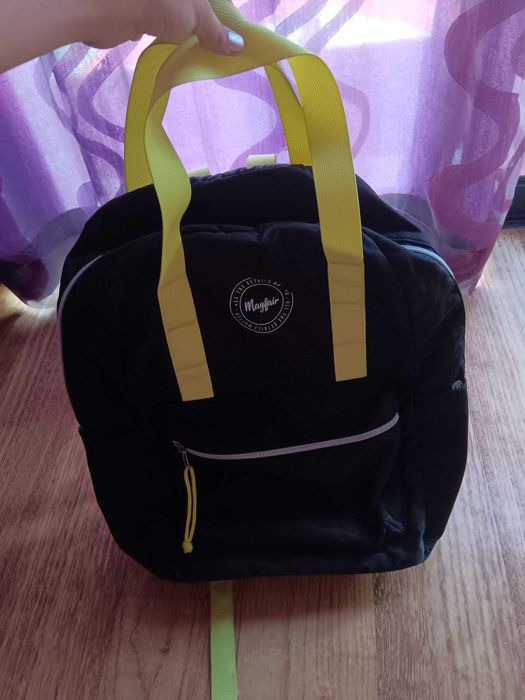 Mochila Neon Vives Black Mayfair + Lancheira