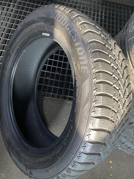 1 szt.opona zimowa 205/55R16 Bridgestone Blizzak LM001 Evo 18r.7mm