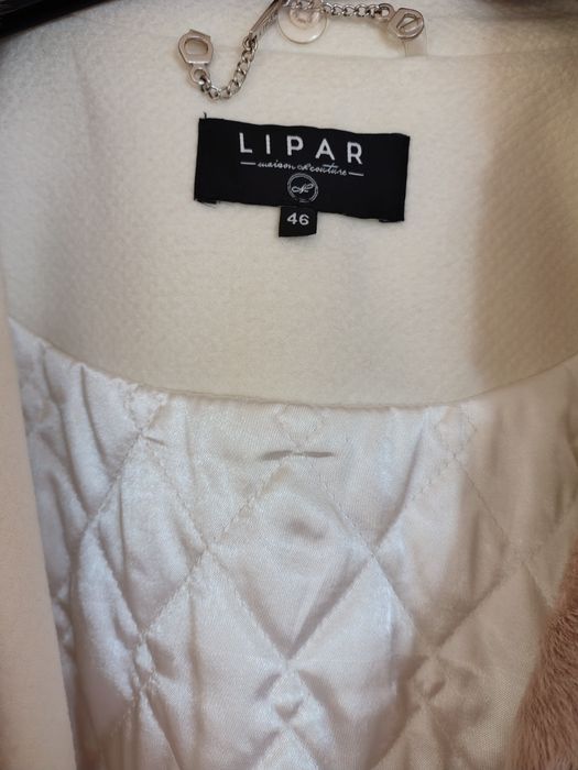 Полупальто молочного цвета 48-46размер