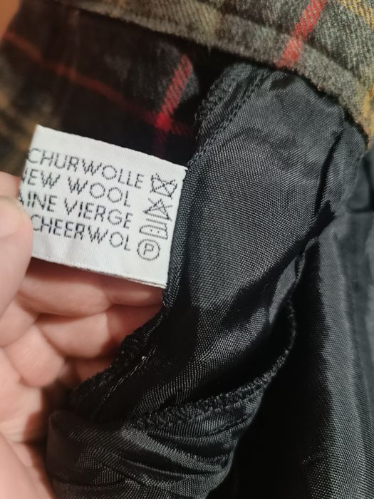 Класичні вовняні шорти р.40